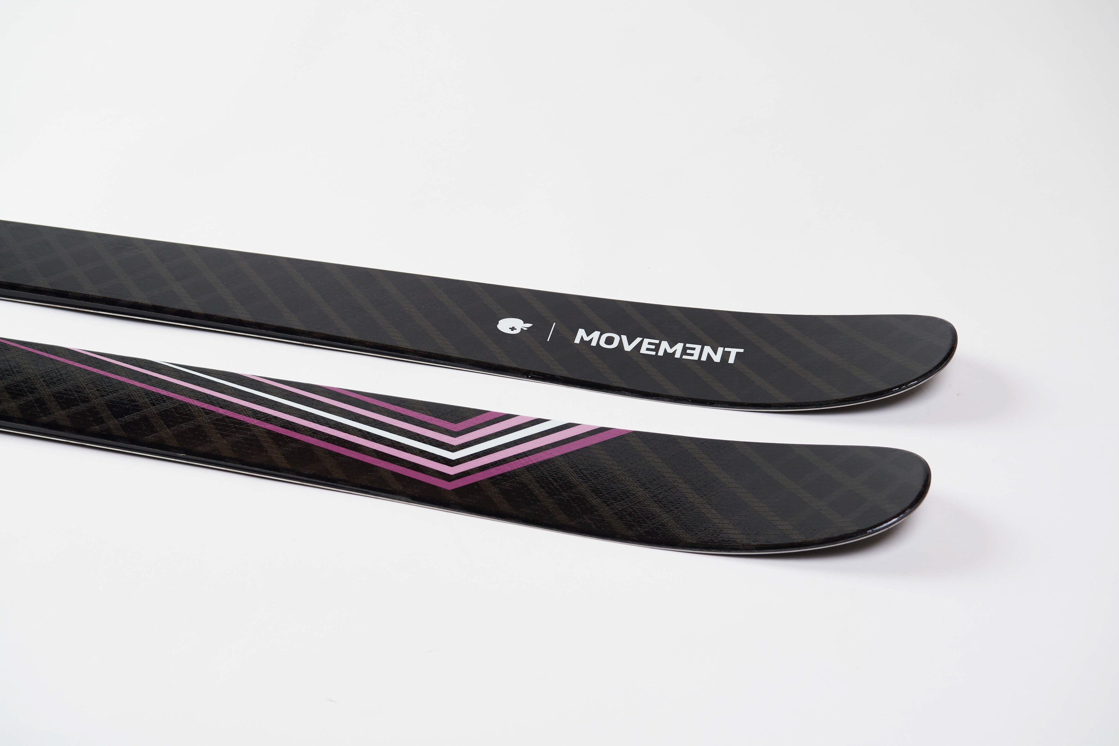 Discover the thrill of touring with my precision-engineered Movement Alp Tracks 95 Women's skis.