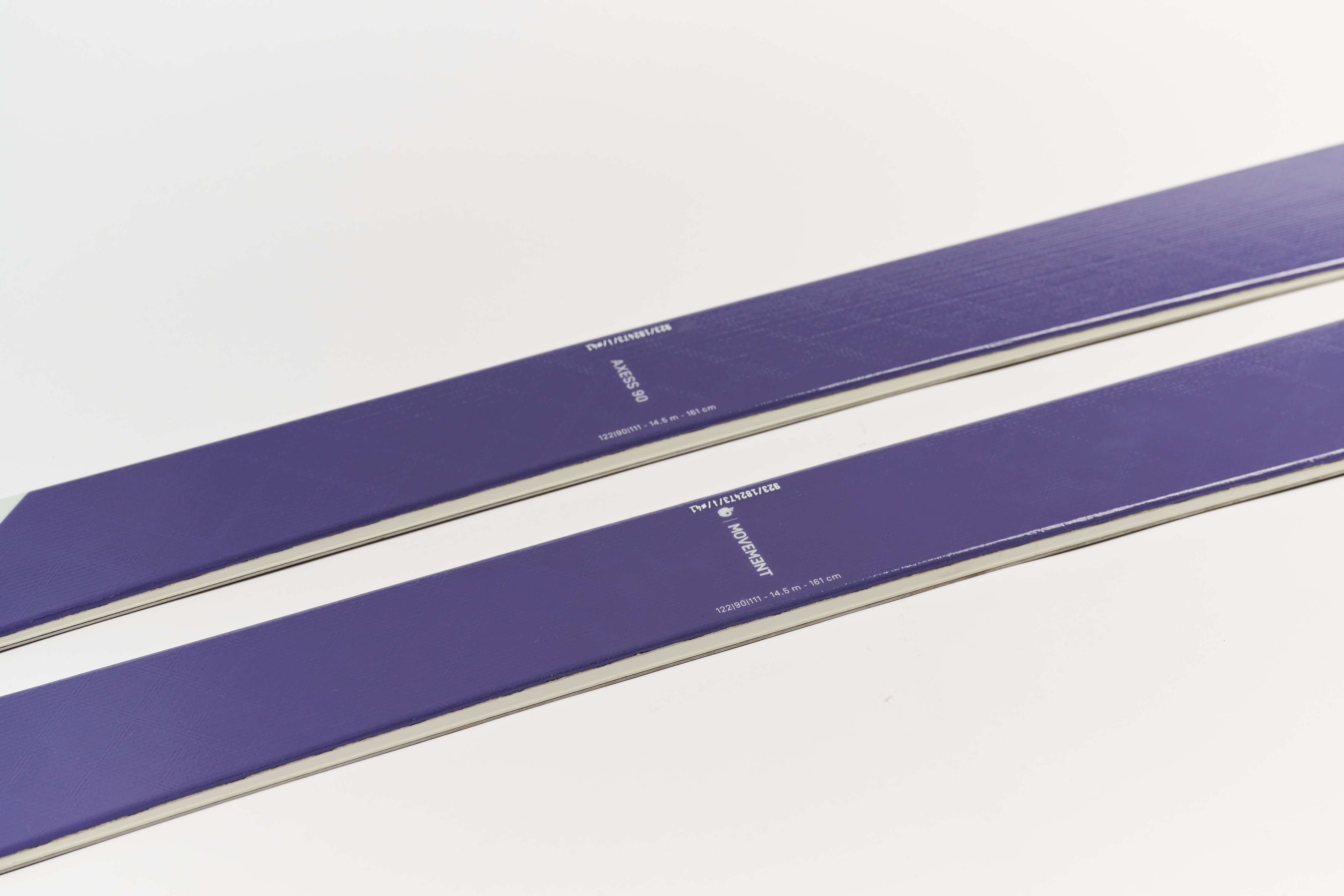 Elevate your skiing journey with Movement's Axess 90 Women's skis.